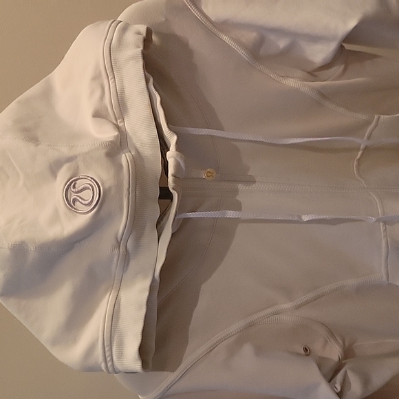 Lululemon Hoodie Womans - Picture 9 of 9